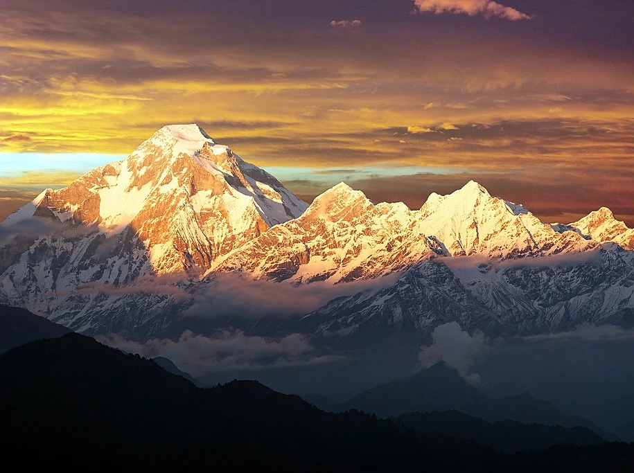 Beautiful view of sunset in moutains in dhaulagiri circuit trek