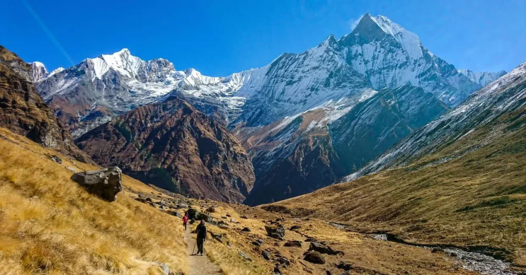 Beautiful mountain view from annapurna circuit trek trail
