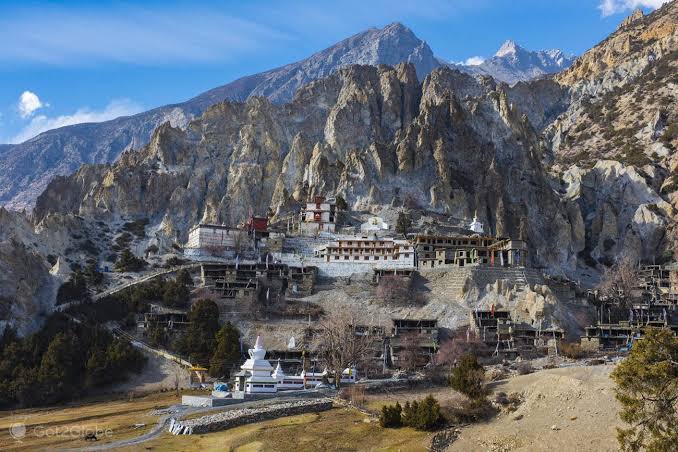 Braga (Bhraka) Monastery in Manang - Buddhist Monastery