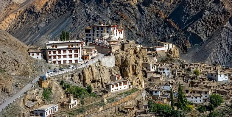 Hidden valley in Annapurna Region - Manang